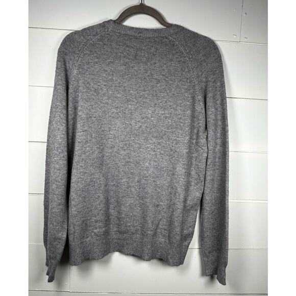 NWOT QUXING Grey Sweater with Red Heart; Size XL - Picture 3 of 8